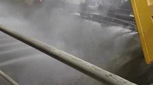 美泰噴霧--石料篩選兜灰塵細(xì)水霧控塵除塵效果實拍展示